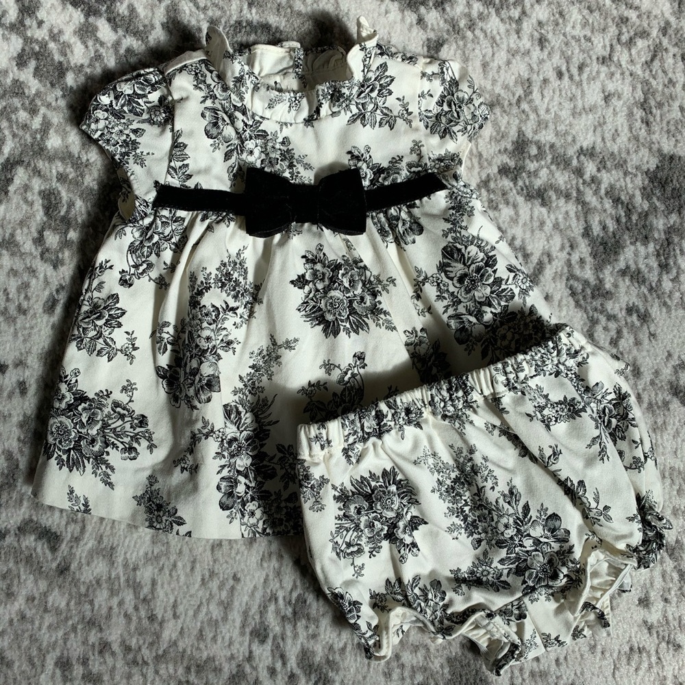 Janie and Jack black and cream toile set